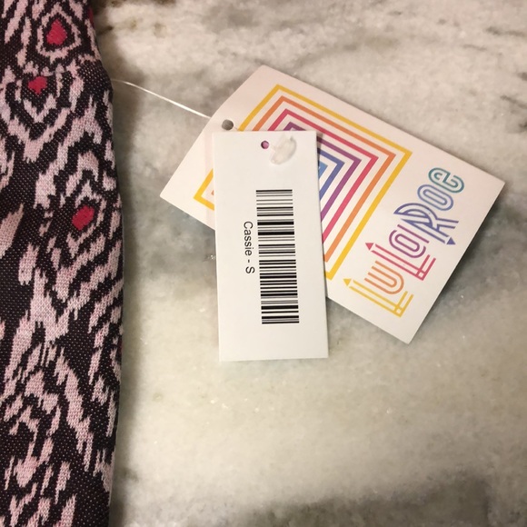 Small Lularoe Cassie pencil skirt NWT - Picture 4 of 7